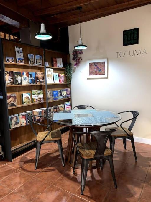 Totuma Yellow Door ポンフェラダ エクステリア 写真